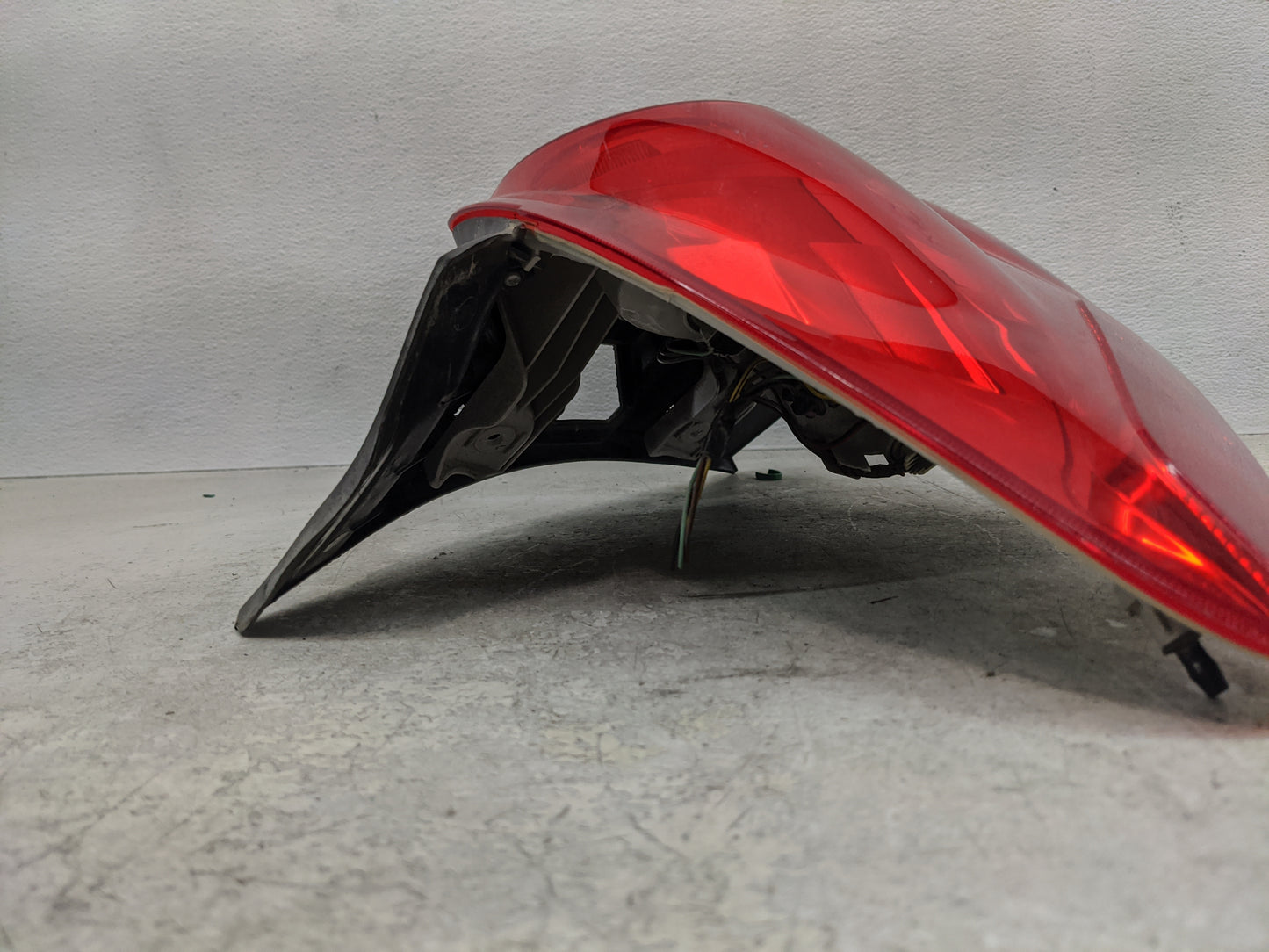 2010-2015 Chevrolet Equinox Tail Light Assembly Driver Left OEM Fits Fits 2010 2011 2012 2013 2014 2015 OEM Used Auto Parts 