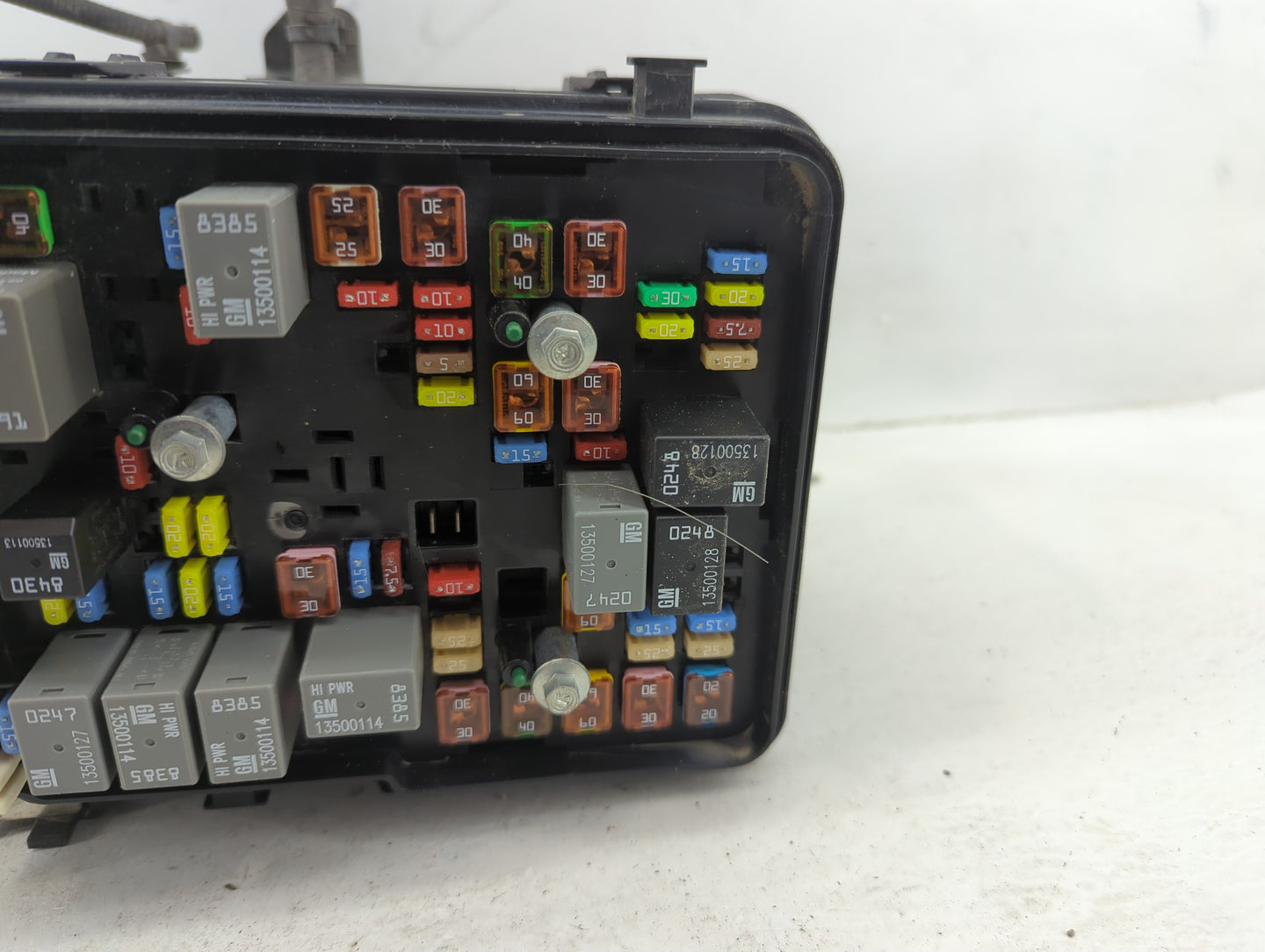 2011 Chevrolet Equinox Fusebox Fuse Box Panel Relay Module P/N:20899629 Fits OEM Used Auto Parts - Oemusedautoparts1.com