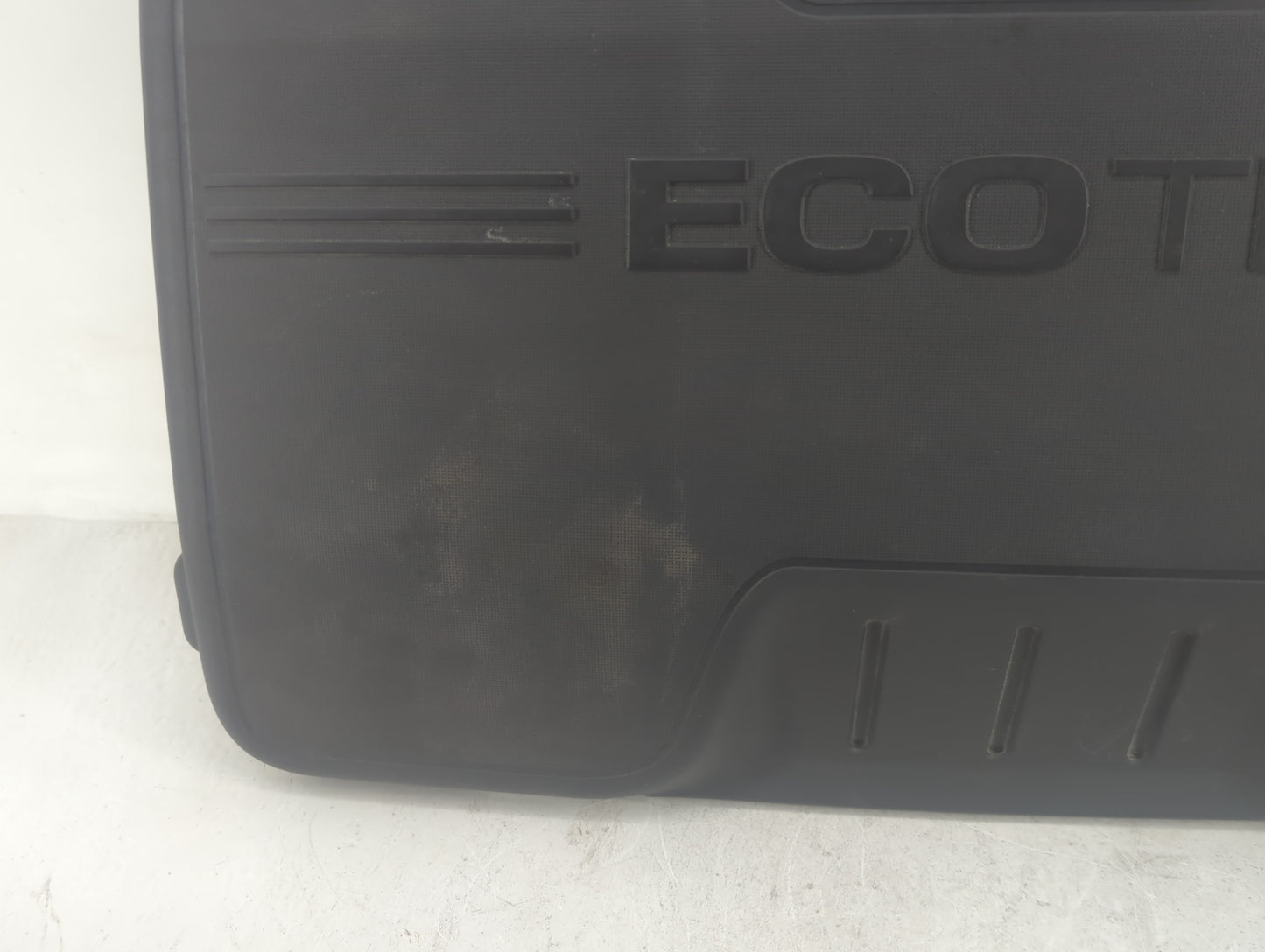 2011 Chevrolet Equinox Engine Cover - Oemusedautoparts1.com