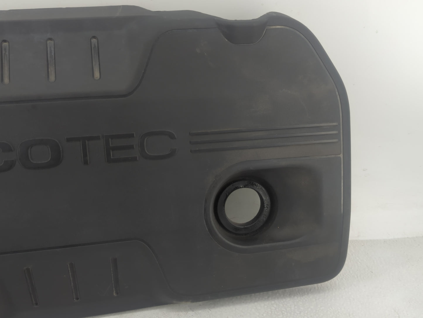 2011 Chevrolet Equinox Engine Cover - Oemusedautoparts1.com