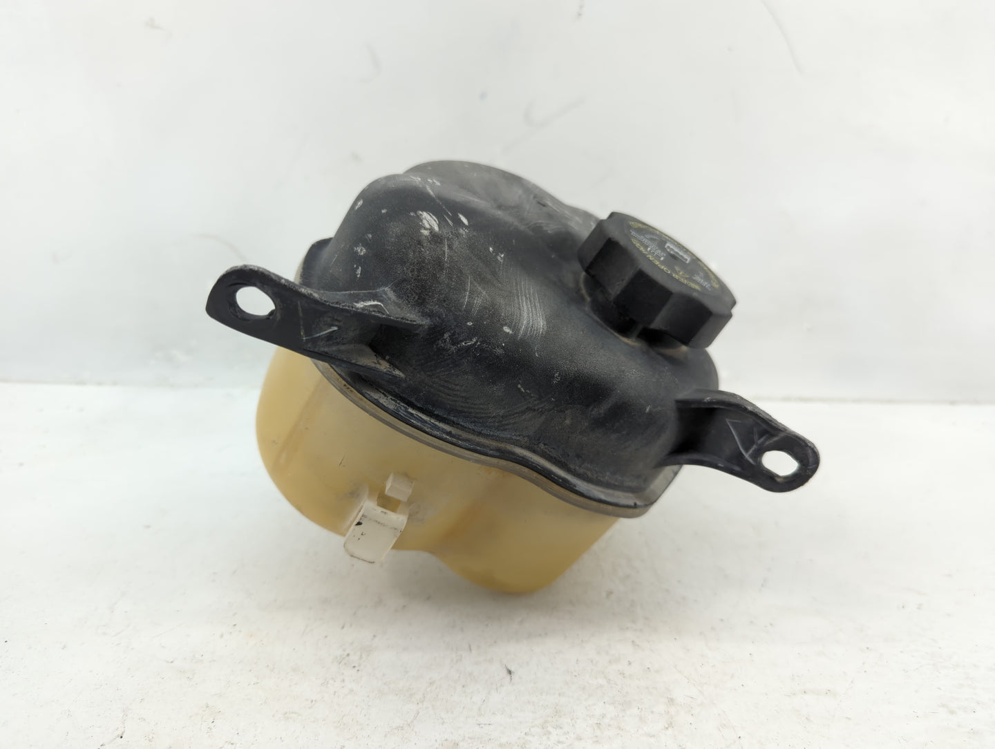 2010 Chevrolet Equinox Radiator Coolant Overflow Expansion Tank Bottle - Oemusedautoparts1.com