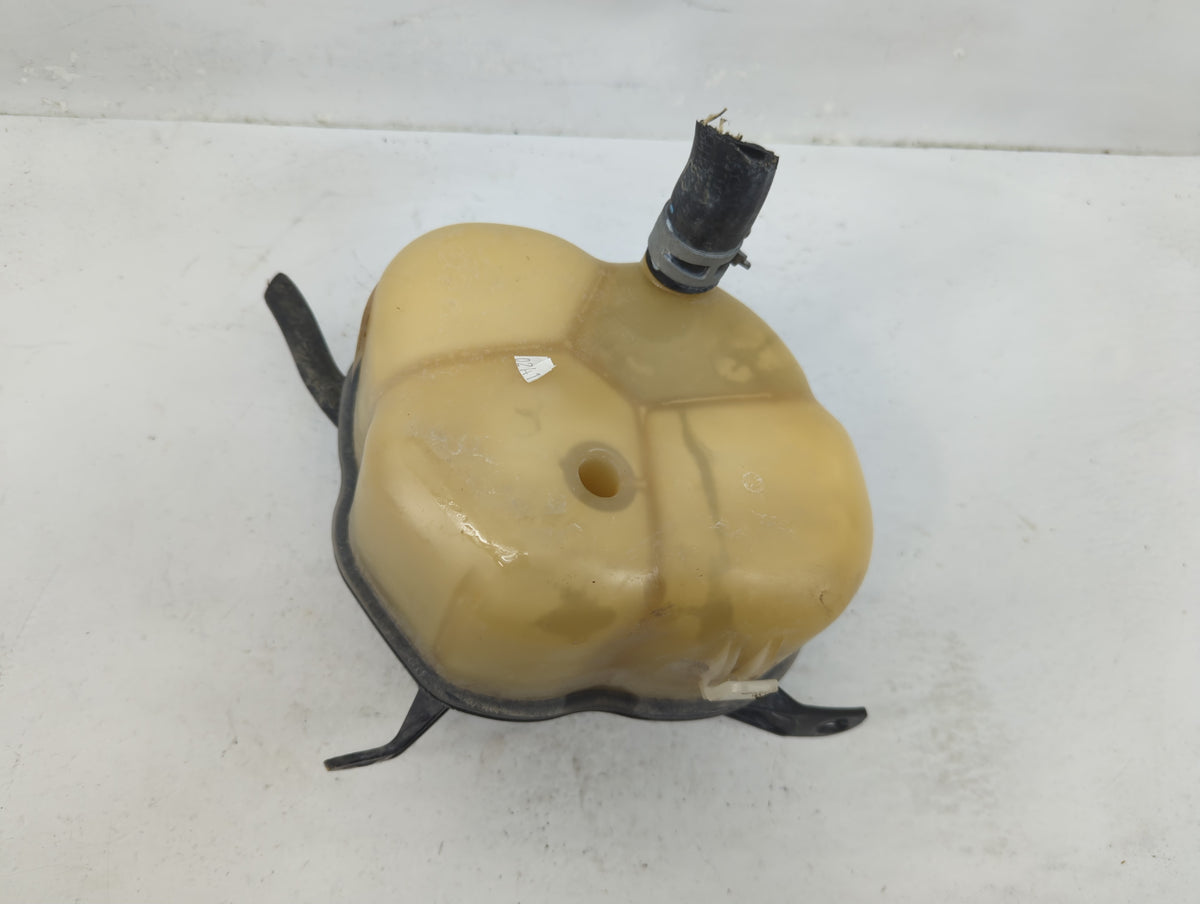 2010 Chevrolet Equinox Radiator Coolant Overflow Expansion Tank Bottle 1369111 - Oemusedautoparts1.com
