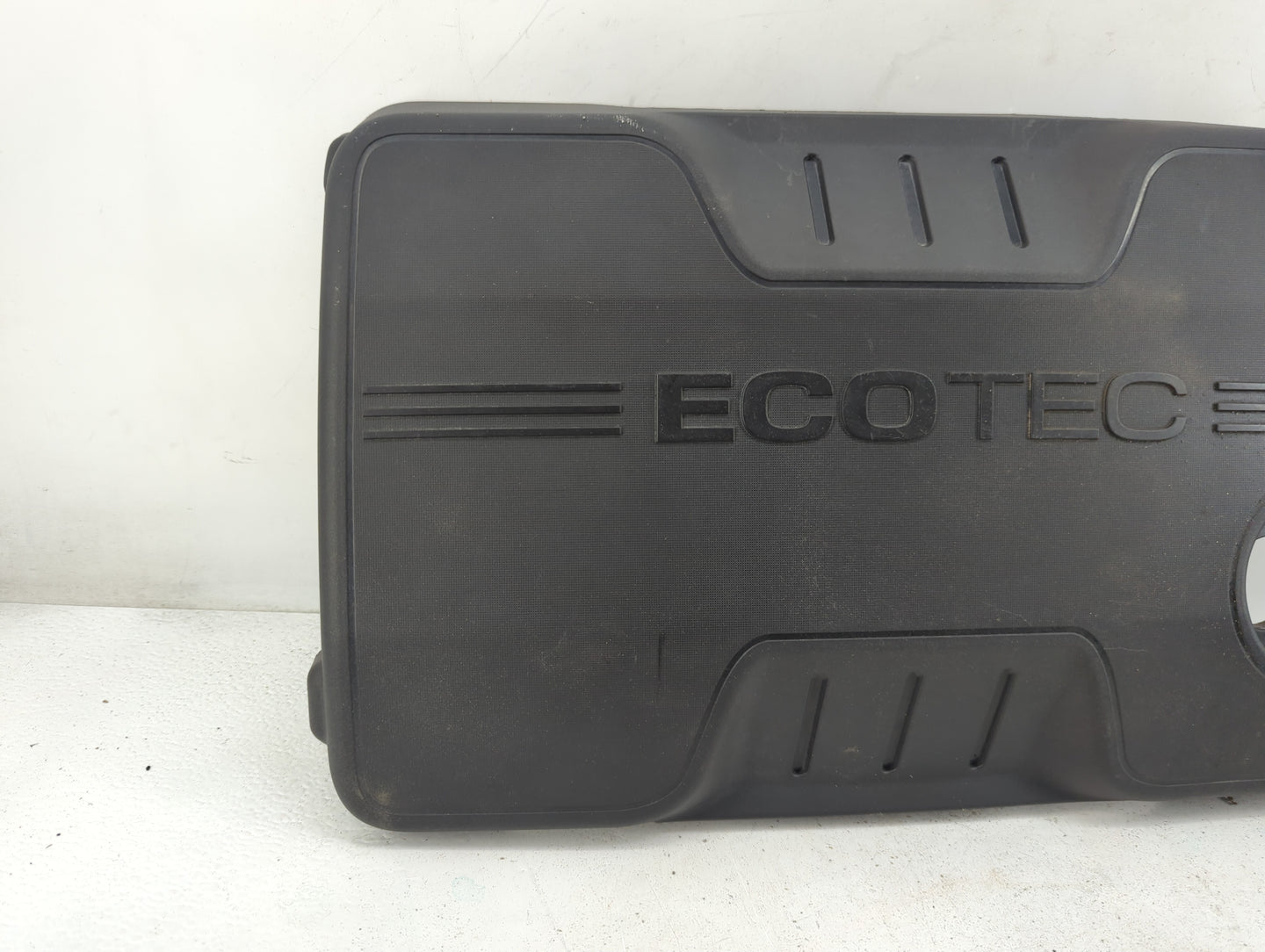 2011 Chevrolet Equinox Engine Cover - Oemusedautoparts1.com