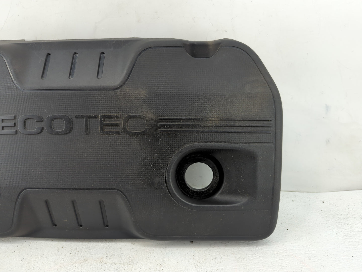 2011 Chevrolet Equinox Engine Cover - Oemusedautoparts1.com