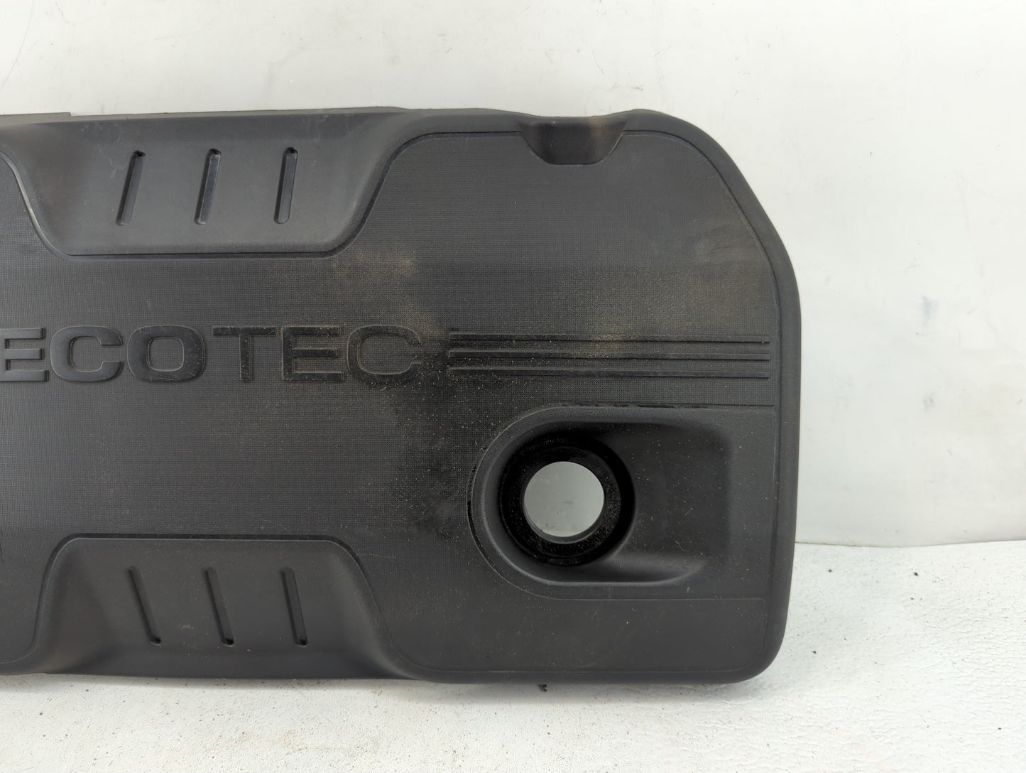 2011 Chevrolet Equinox Engine Cover - Oemusedautoparts1.com