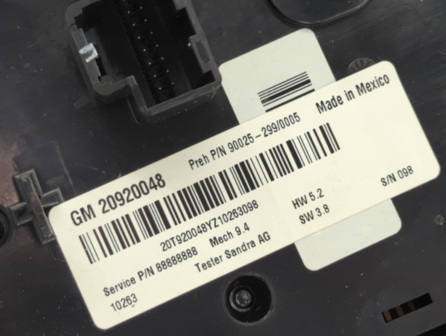 2010-2011 Chevrolet Equinox Radio Control Panel - Oemusedautoparts1.com