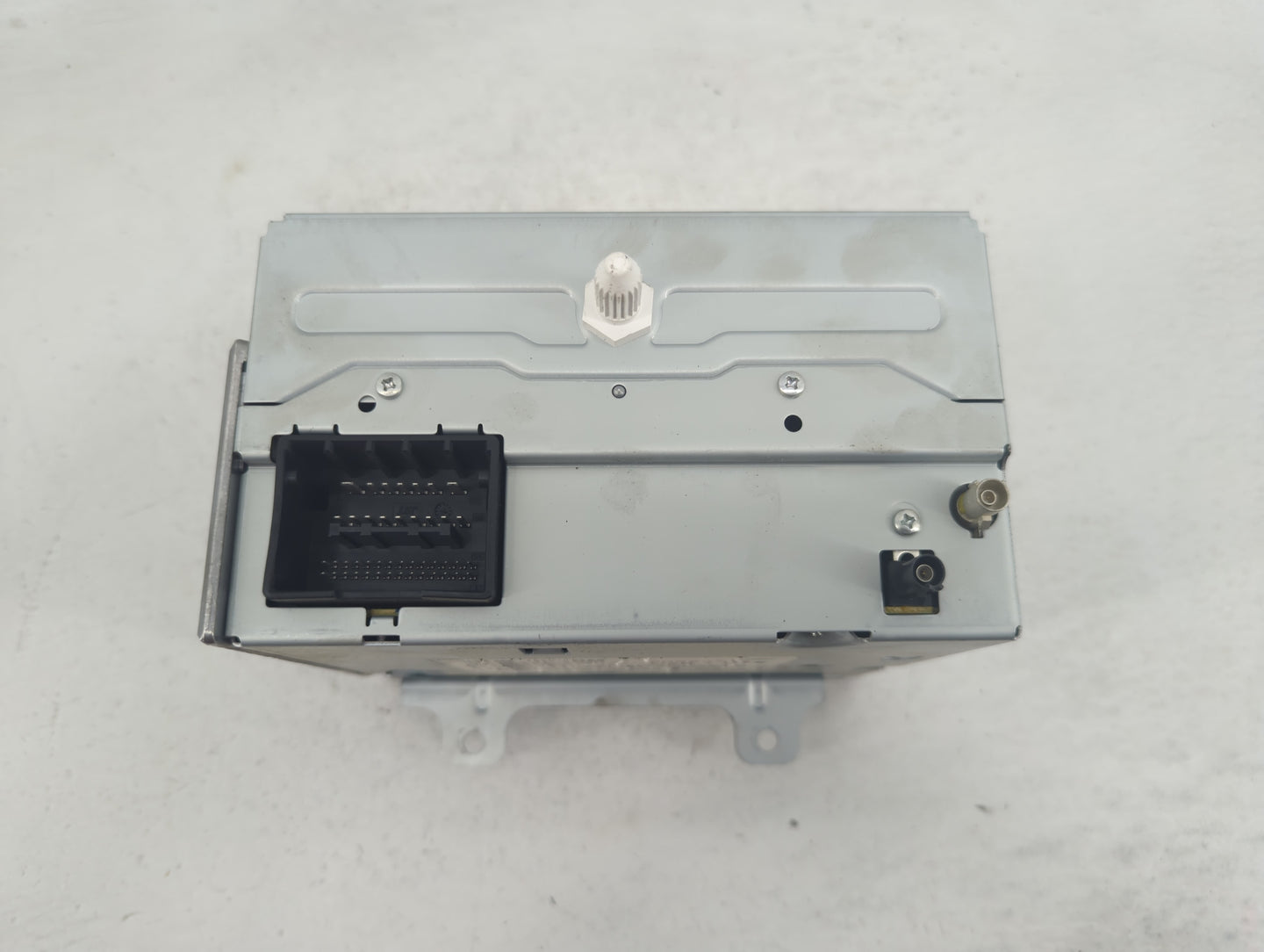2011-2012 Chevrolet Equinox Radio AM FM Cd Player Receiver Replacement P/N:20983517 Fits Fits 2010 2011 2012 OEM Used Auto P