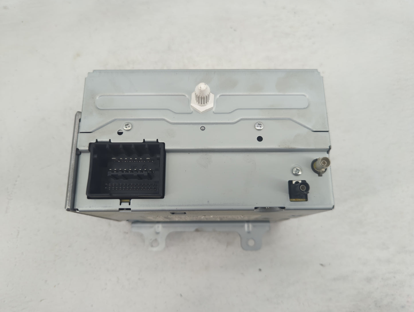 2011-2012 Chevrolet Equinox Radio AM FM Cd Player Receiver Replacement P/N:20983517 Fits Fits 2010 2011 2012 OEM Used Auto P