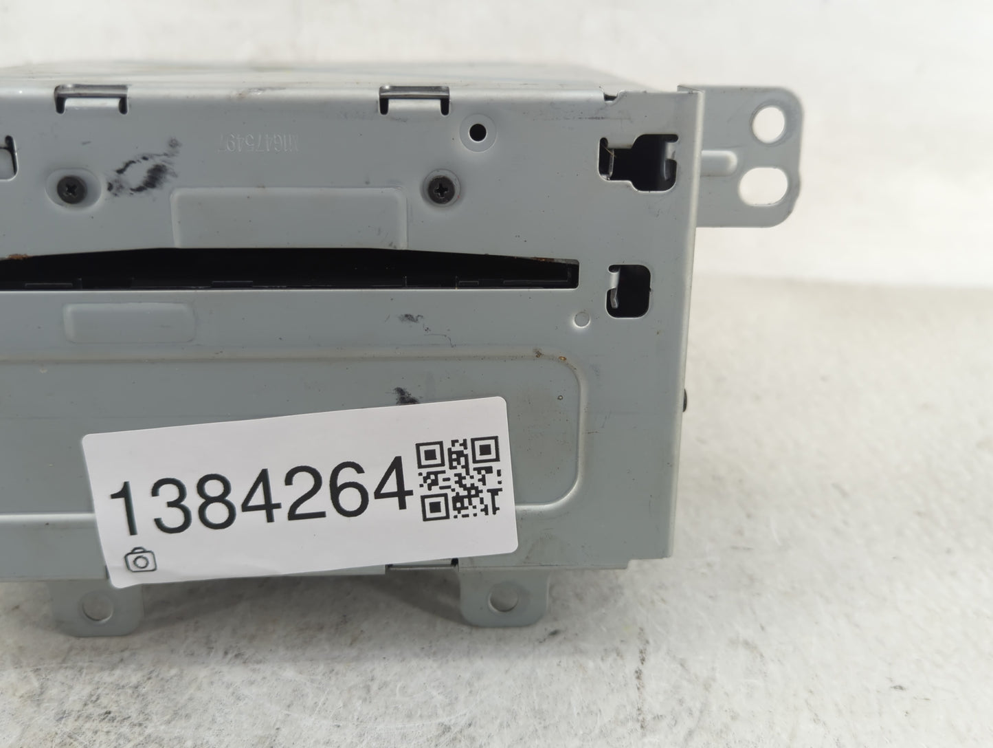2011-2012 Chevrolet Equinox Radio AM FM Cd Player Receiver Replacement P/N:20983517 Fits Fits 2010 2011 2012 OEM Used Auto P