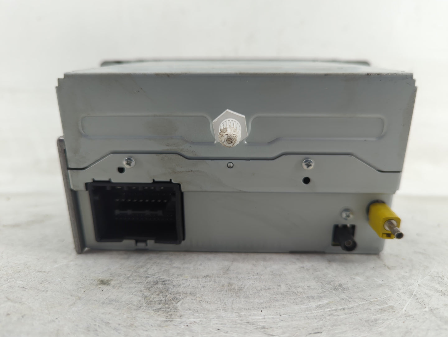 2011-2012 Chevrolet Equinox Radio AM FM Cd Player Receiver Replacement P/N:20983517 Fits Fits 2010 2011 2012 OEM Used Auto P