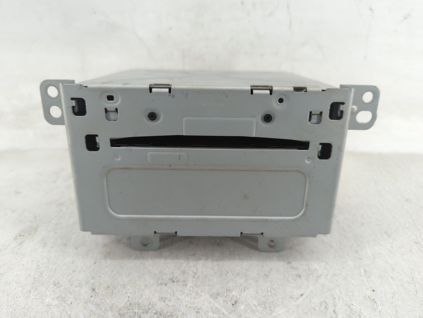 2011 Chevrolet Equinox Radio AM FM Cd Player Receiver Replacement P/N:20983517 Fits Fits 2010 OEM Used Auto Parts - Oemuseda