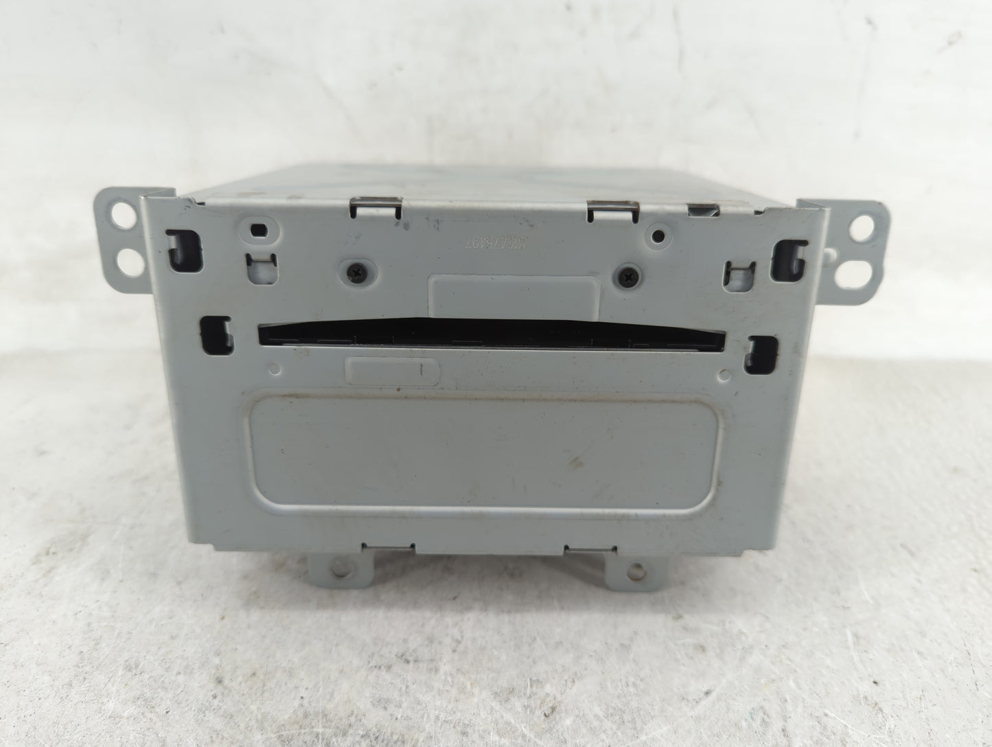 2011 Chevrolet Equinox Radio AM FM Cd Player Receiver Replacement P/N:20983517 Fits Fits 2010 OEM Used Auto Parts - Oemuseda