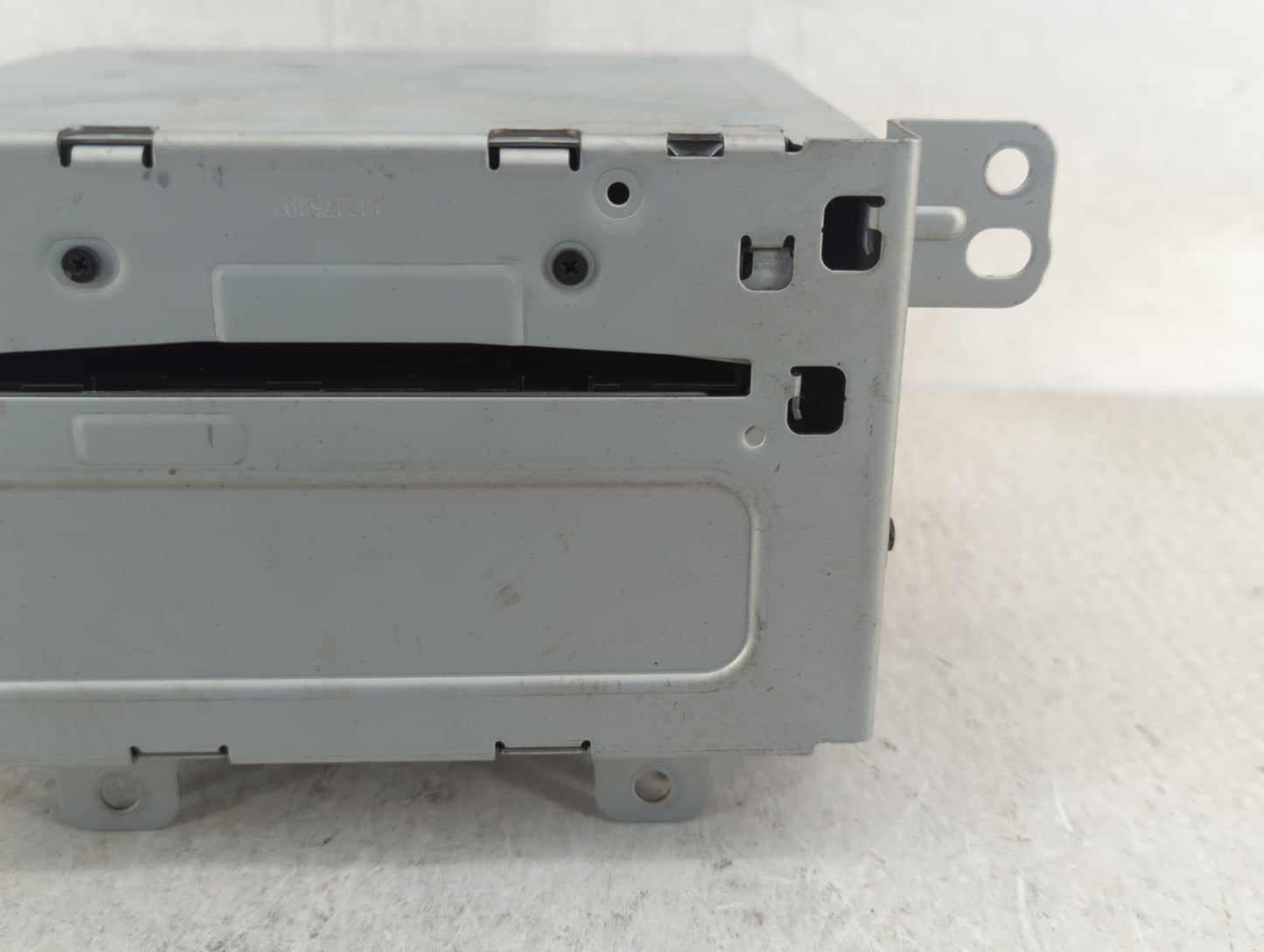 2011 Chevrolet Equinox Radio AM FM Cd Player Receiver Replacement P/N:20983517 Fits Fits 2010 OEM Used Auto Parts - Oemuseda