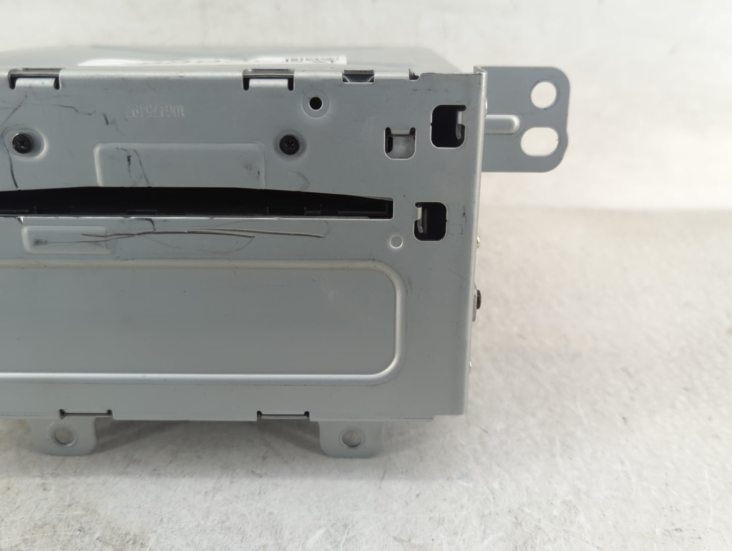 2011-2012 Chevrolet Equinox Radio AM FM Cd Player Receiver Replacement P/N:20983517 Fits Fits 2010 2011 2012 OEM Used Auto P