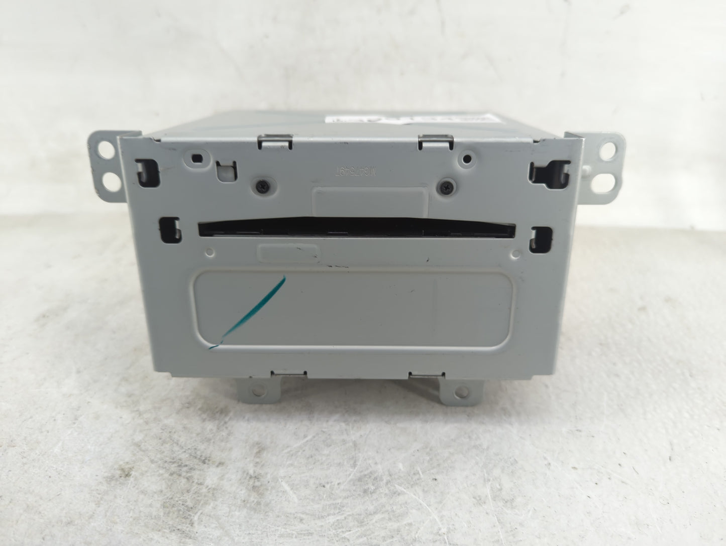 2011-2012 Chevrolet Equinox Radio AM FM Cd Player Receiver Replacement P/N:20983517 Fits Fits 2010 2011 2012 OEM Used Auto P