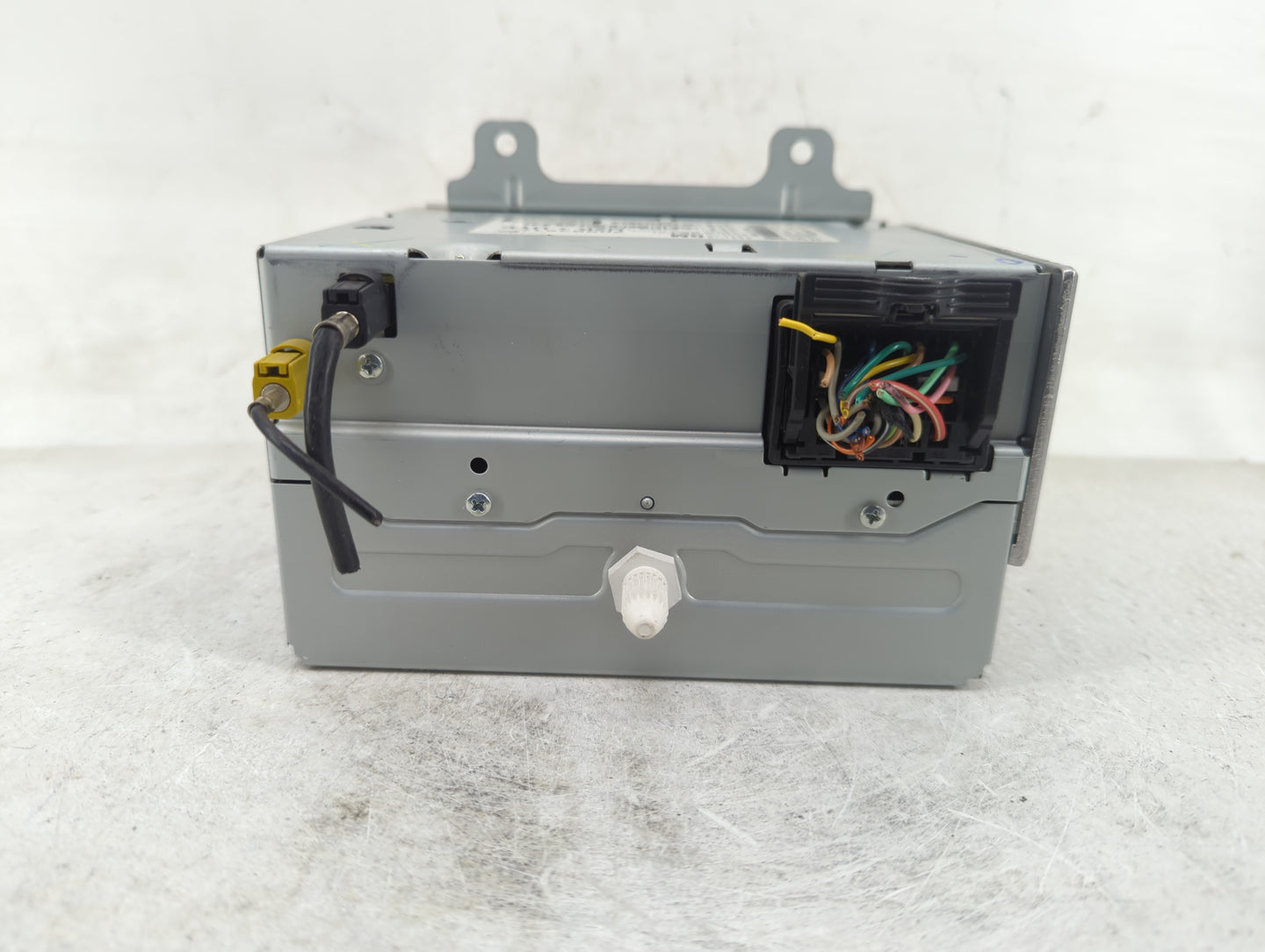 2011-2012 Chevrolet Equinox Radio AM FM Cd Player Receiver Replacement P/N:20983517 Fits Fits 2010 2011 2012 OEM Used Auto P