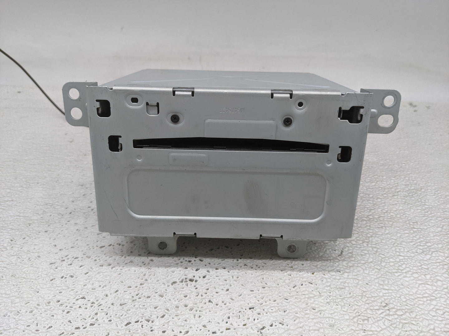 2011 Chevrolet Equinox Radio AM FM Cd Player Receiver Replacement P/N:20983517 Fits Fits 2010 OEM Used Auto Parts - Oemuseda