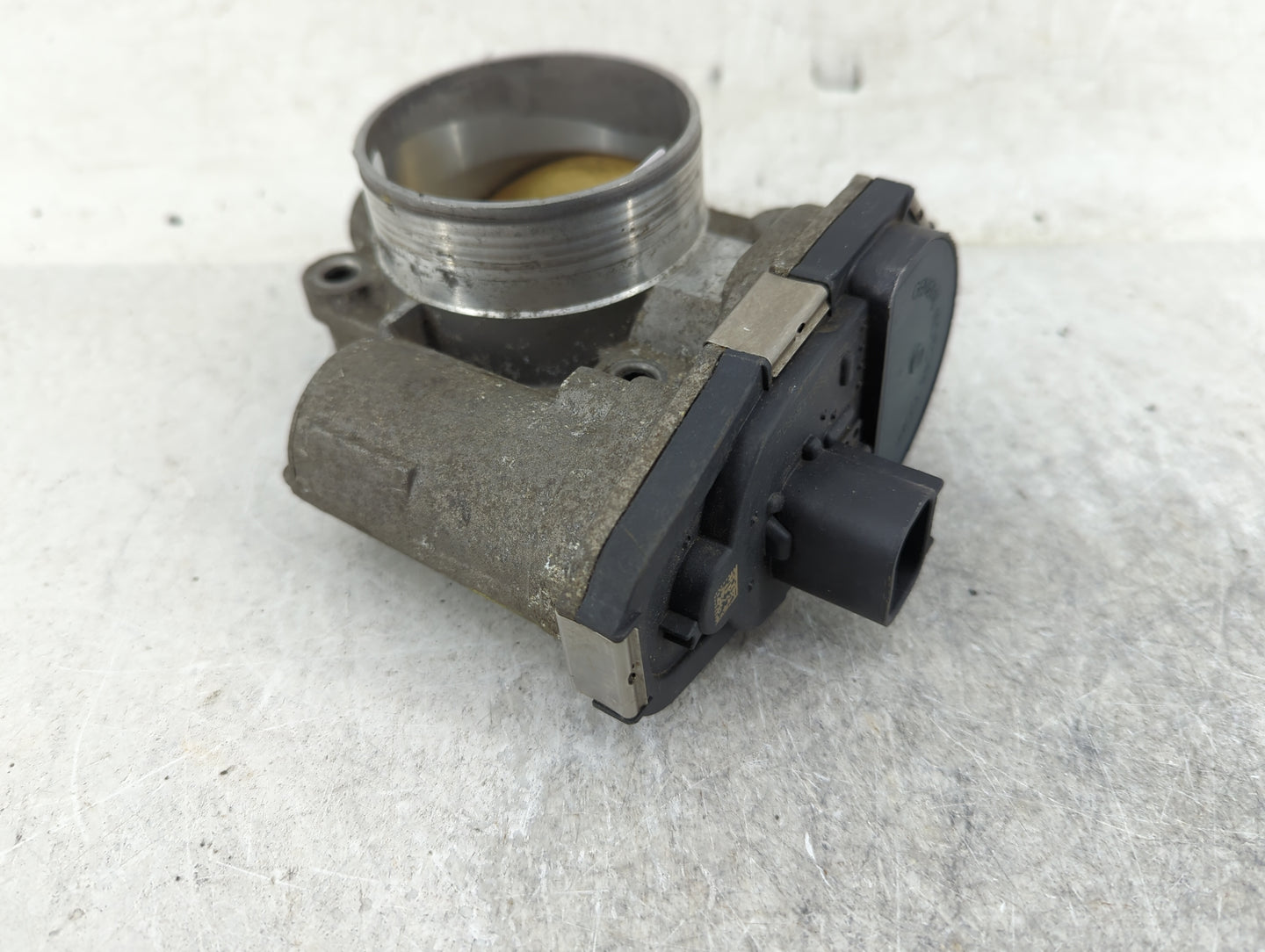 2010-2011 Chevrolet Equinox Throttle Body P/N:12616668 Fits Fits 2007 2008 2009 2010 2011 2012 OEM Used Auto Parts - Oemused