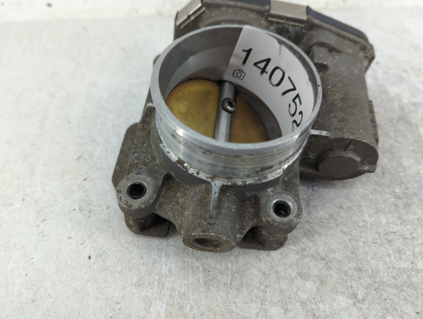 2010-2011 Chevrolet Equinox Throttle Body P/N:12616668 Fits Fits 2007 2008 2009 2010 2011 2012 OEM Used Auto Parts - Oemused