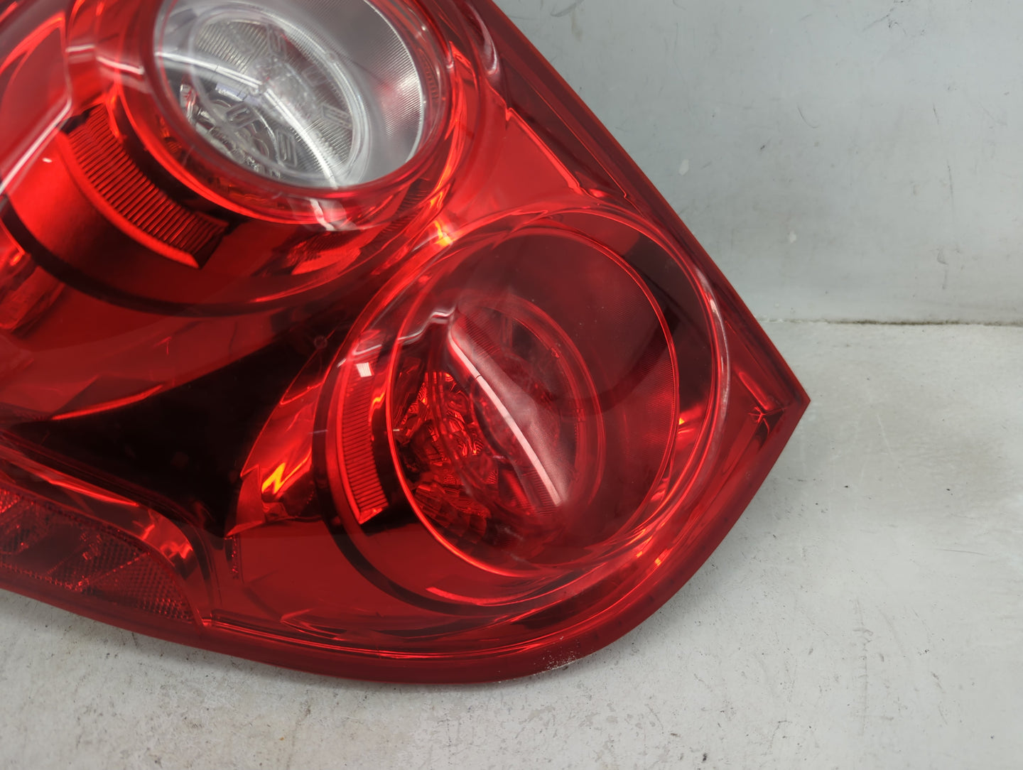 2010-2015 Chevrolet Equinox Tail Light Assembly Driver Left OEM P/N:23267748 Fits Fits 2010 2011 2012 2013 2014 2015 OEM Use