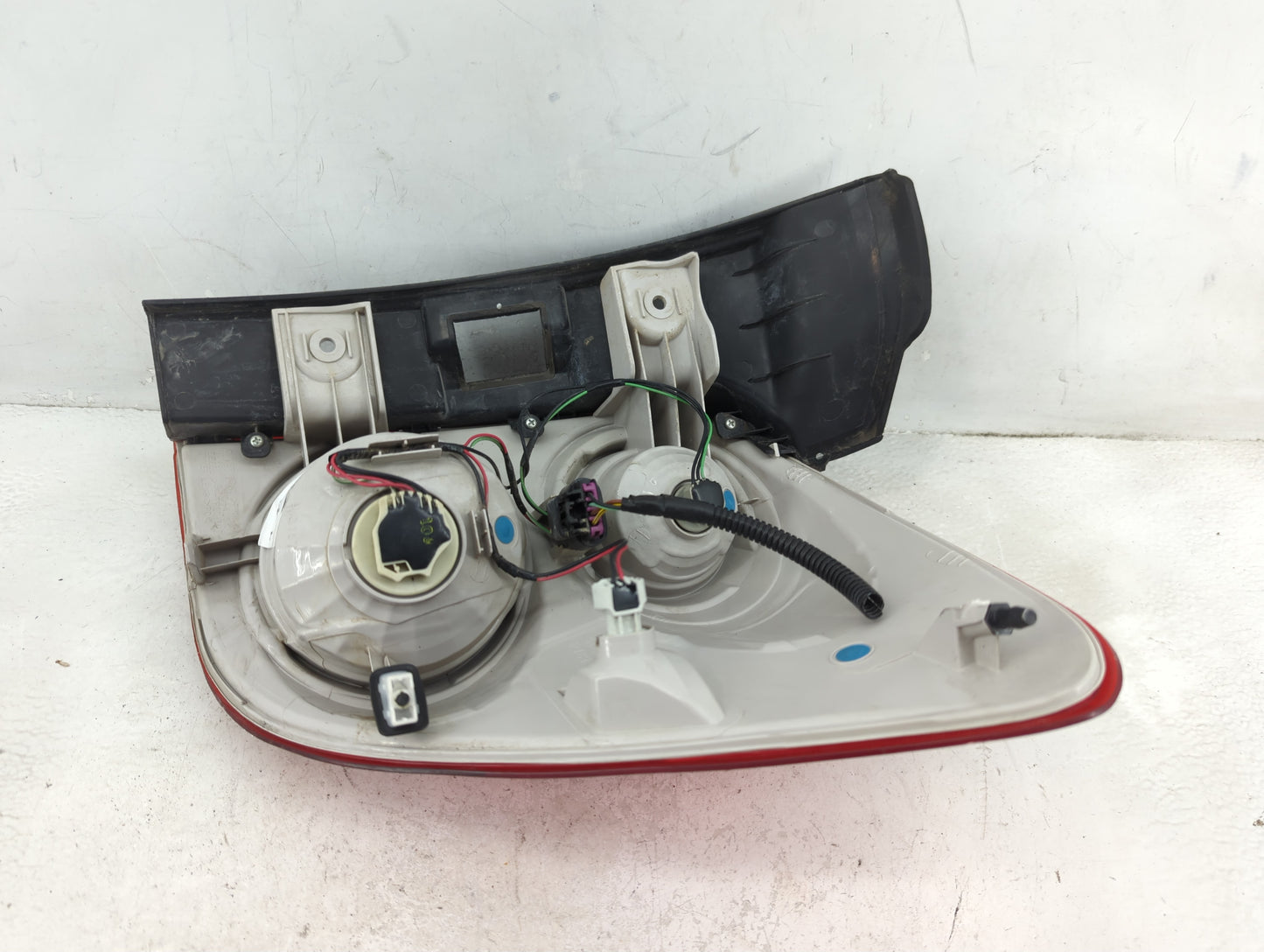 2010-2015 Chevrolet Equinox Tail Light Assembly Driver Left OEM P/N:23267748 Fits Fits 2010 2011 2012 2013 2014 2015 OEM Use