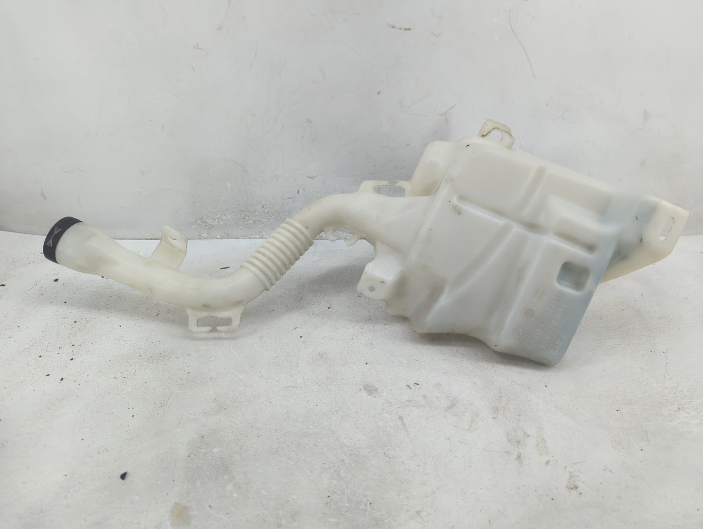 2010-2017 Chevrolet Equinox Windshield Washer Fluid Reservoir Bottle Oem - Oemusedautoparts1.com