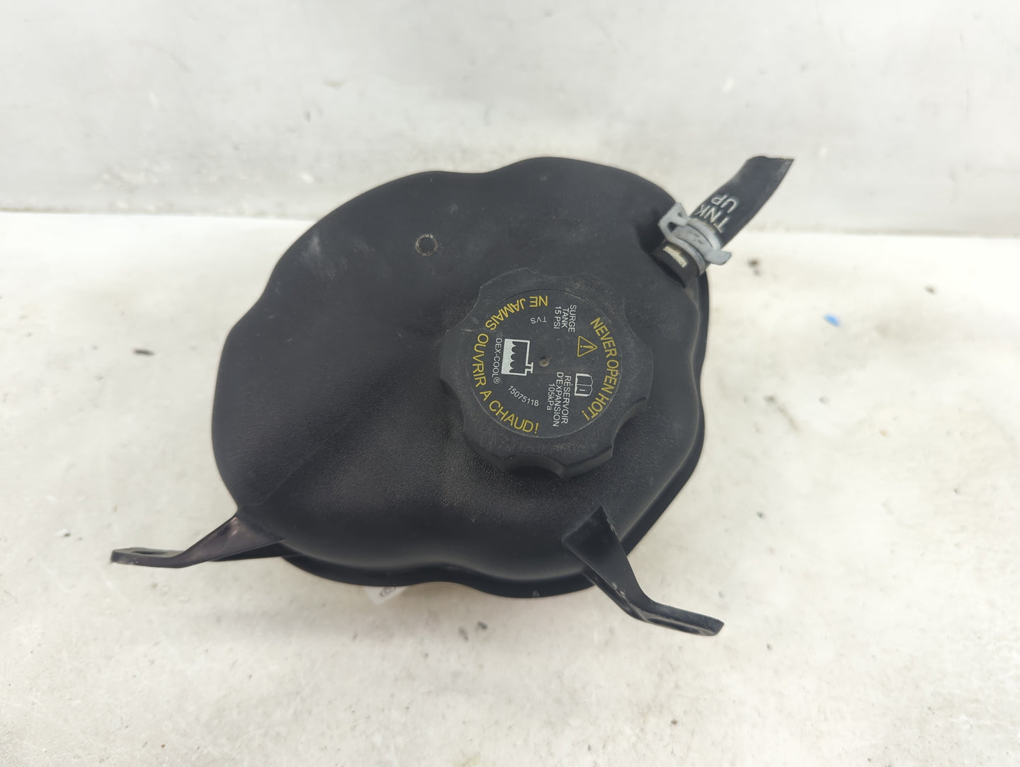 2010 Chevrolet Equinox Radiator Coolant Overflow Expansion Tank Bottle 1410056 - Oemusedautoparts1.com
