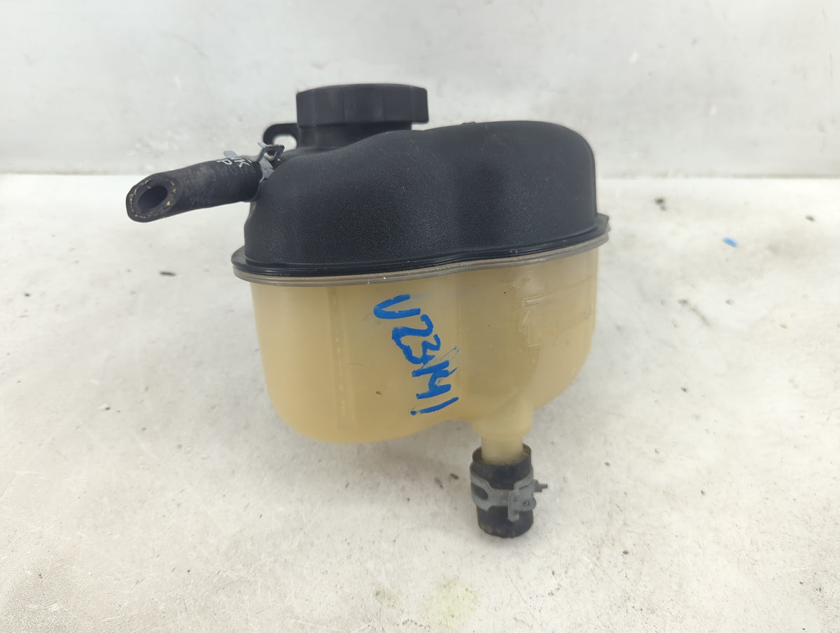 2010 Chevrolet Equinox Radiator Coolant Overflow Expansion Tank Bottle 1410056 - Oemusedautoparts1.com
