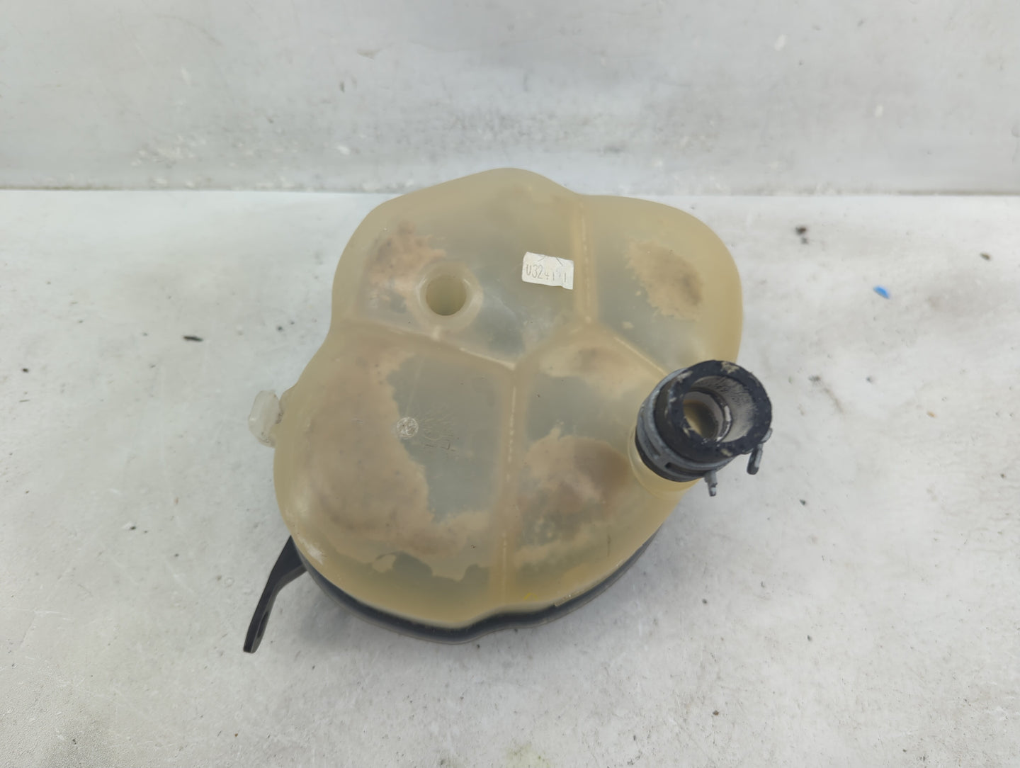 2010 Chevrolet Equinox Radiator Coolant Overflow Expansion Tank Bottle 1410056 - Oemusedautoparts1.com
