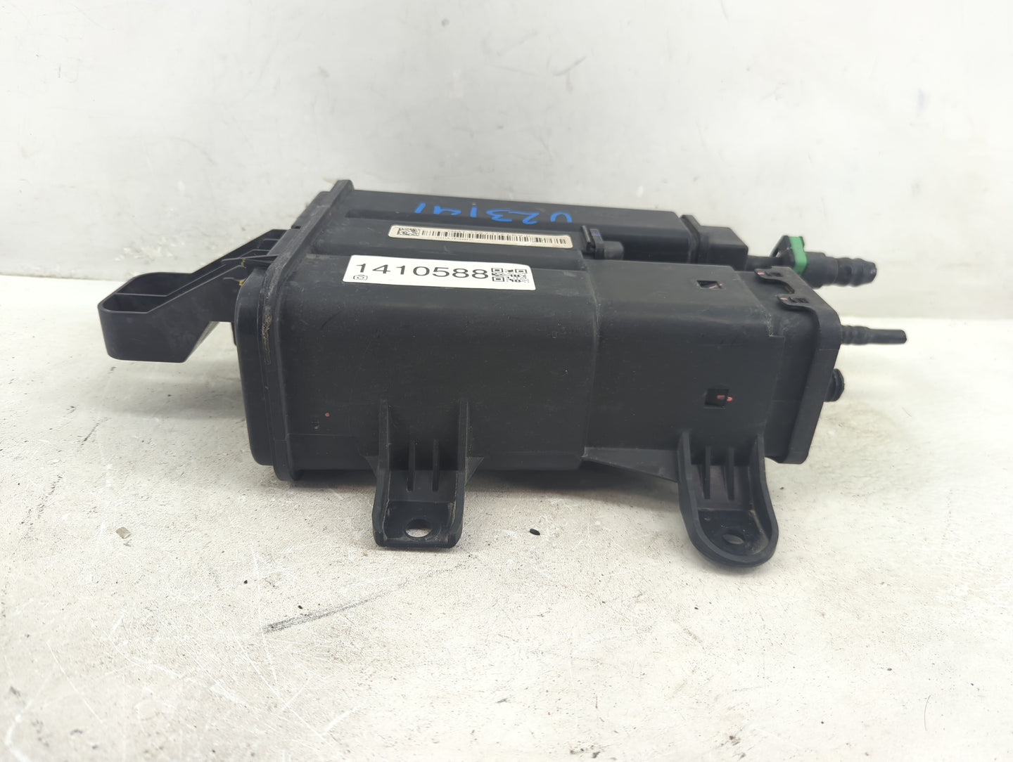 2011 Chevrolet Equinox Fuel Vapor Charcoal Canister 1410588 - Oemusedautoparts1.com