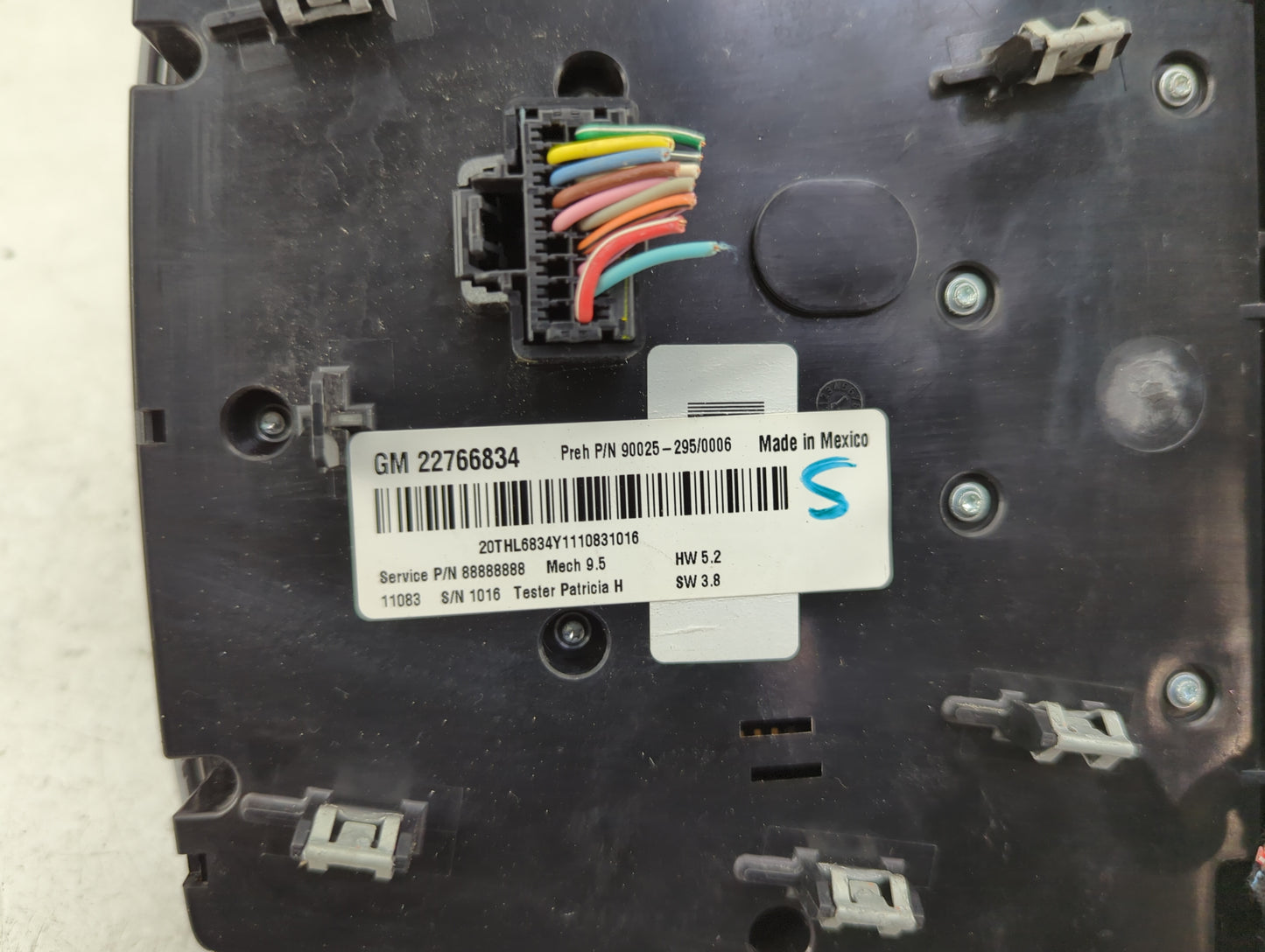 2010-2011 Chevrolet Equinox Radio AM FM Cd Player Receiver Replacement P/N:22766834 Fits Fits 2010 2011 OEM Used Auto Parts 