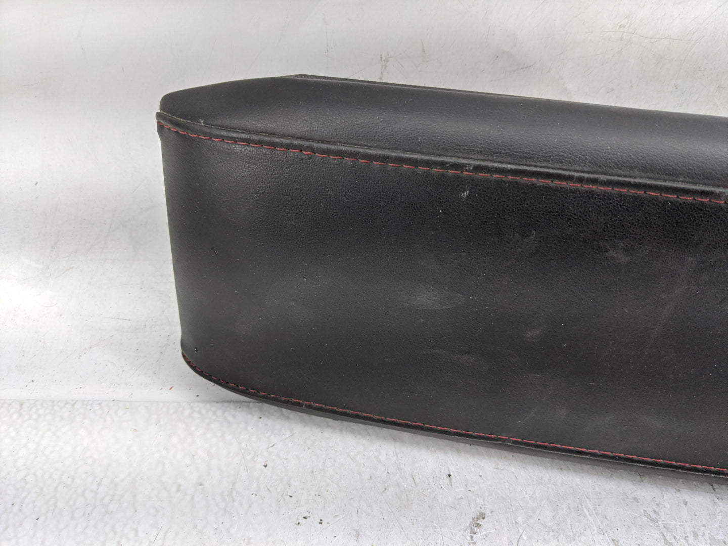 2011 Chevrolet Equinox Center Console Armrest Cover Lid Fits OEM Used Auto Parts - Oemusedautoparts1.com