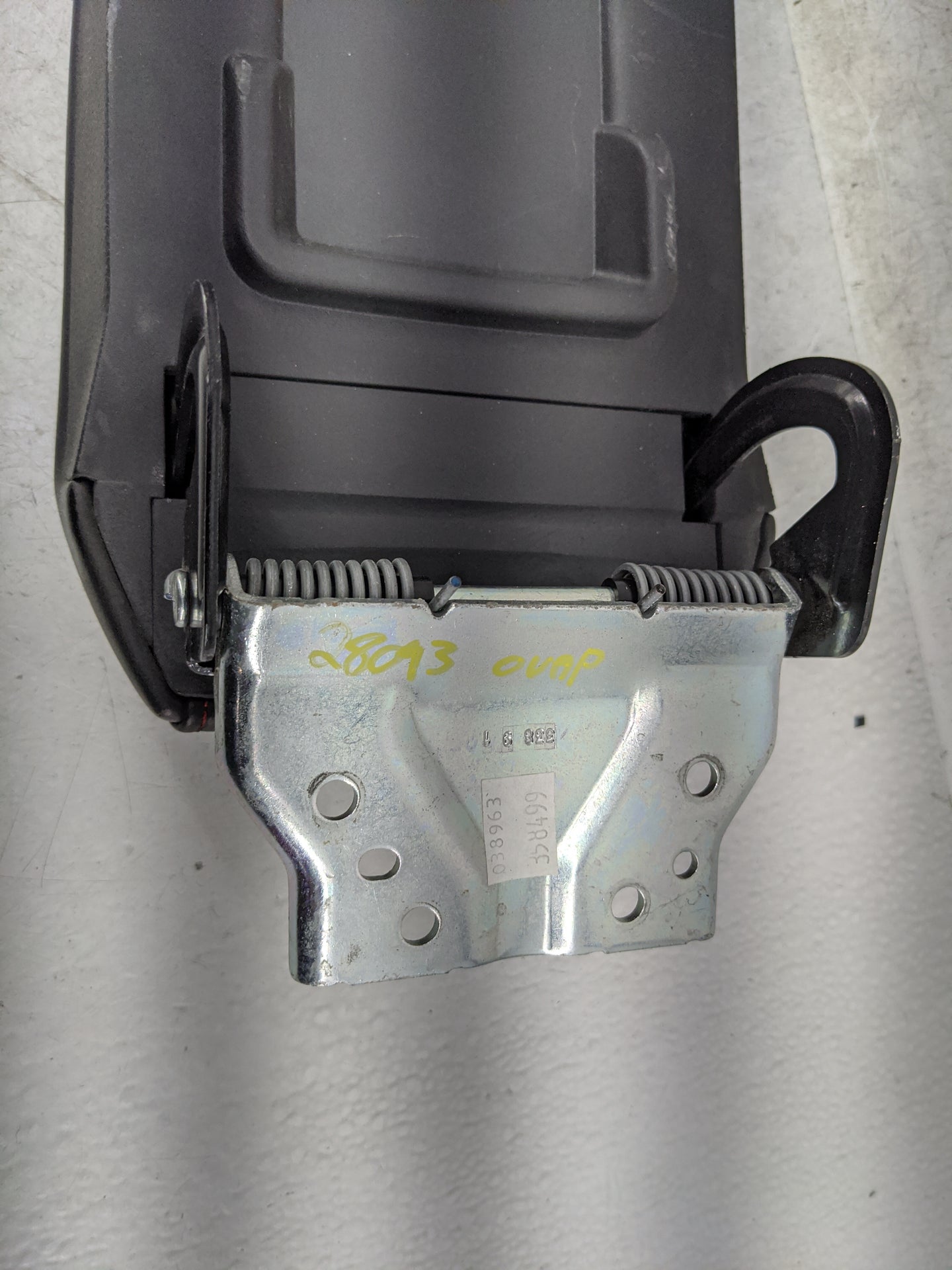2011 Chevrolet Equinox Center Console Armrest Cover Lid Fits OEM Used Auto Parts - Oemusedautoparts1.com