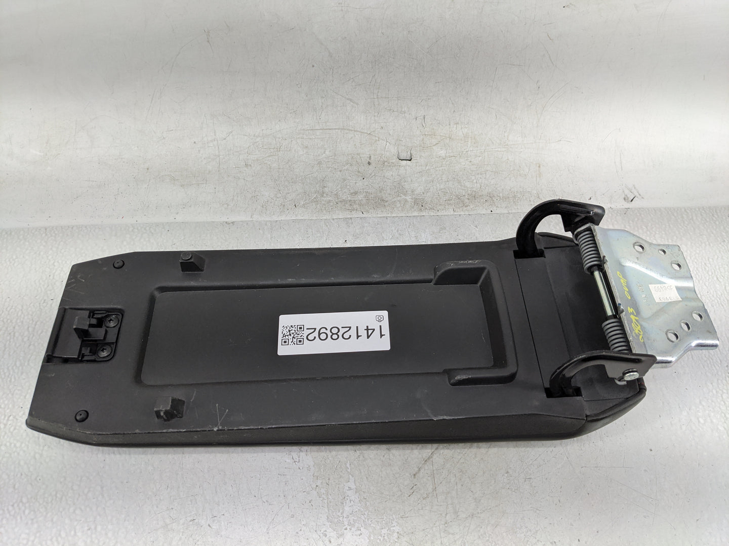 2011 Chevrolet Equinox Center Console Armrest Cover Lid Fits OEM Used Auto Parts - Oemusedautoparts1.com