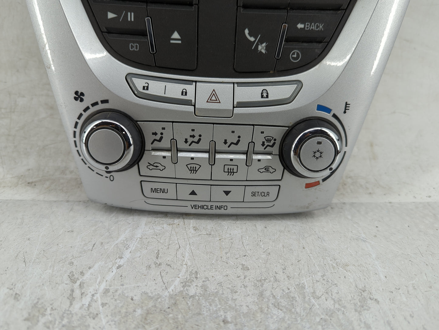 2010-2011 Chevrolet Equinox Radio AM FM Cd Player Receiver Replacement P/N:20920042 95952766G Fits Fits 2010 2011 OEM Used A