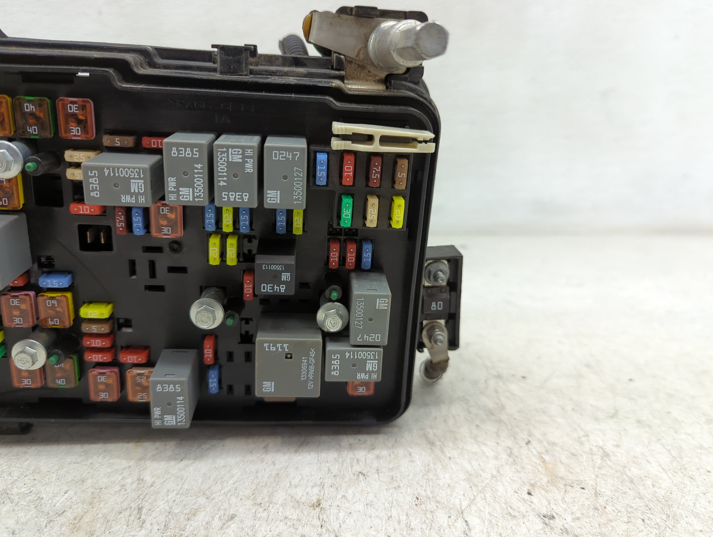 2011 Chevrolet Equinox Fusebox Fuse Box Panel Relay Module P/N:20899629-02 12648906 Fits OEM Used Auto Parts - Oemusedautopa