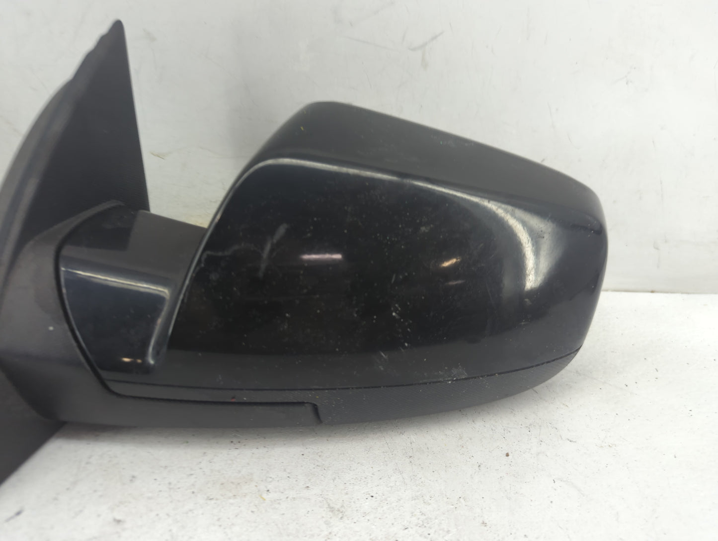 2010-2011 Chevrolet Equinox Driver Side View Mirror - Left Door Mirror OEM Used - Oemusedautoparts1.com