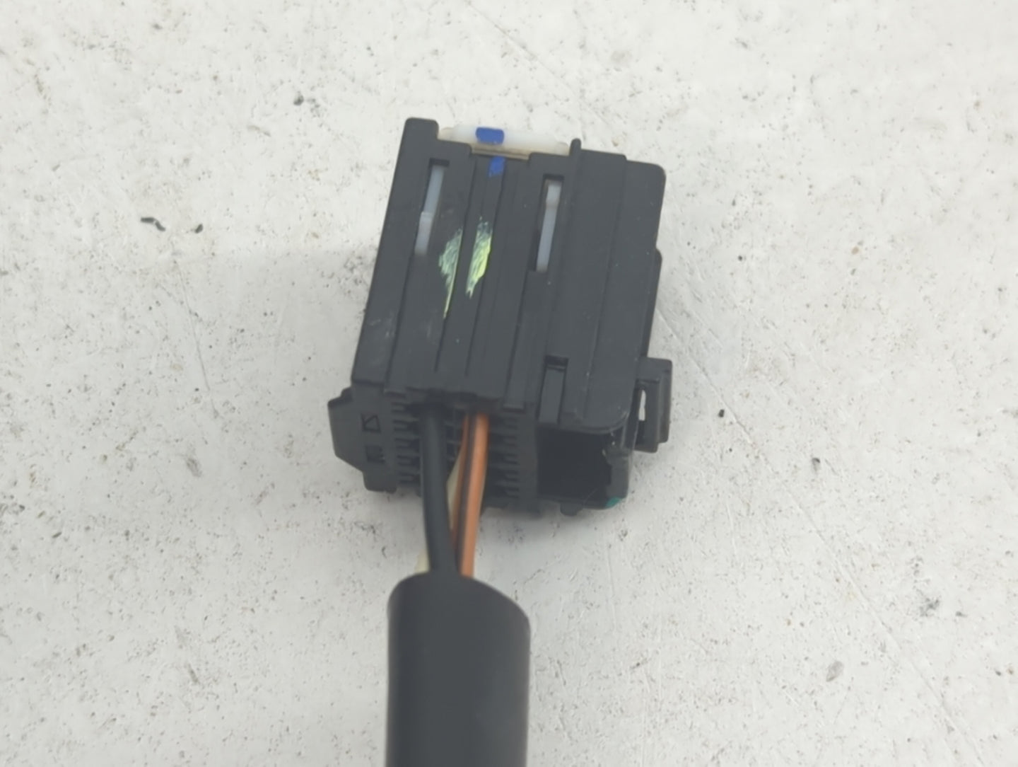 2010-2011 Chevrolet Equinox Passenger Side View Mirror - Right Door Mirror OEM Used - Oemusedautoparts1.com