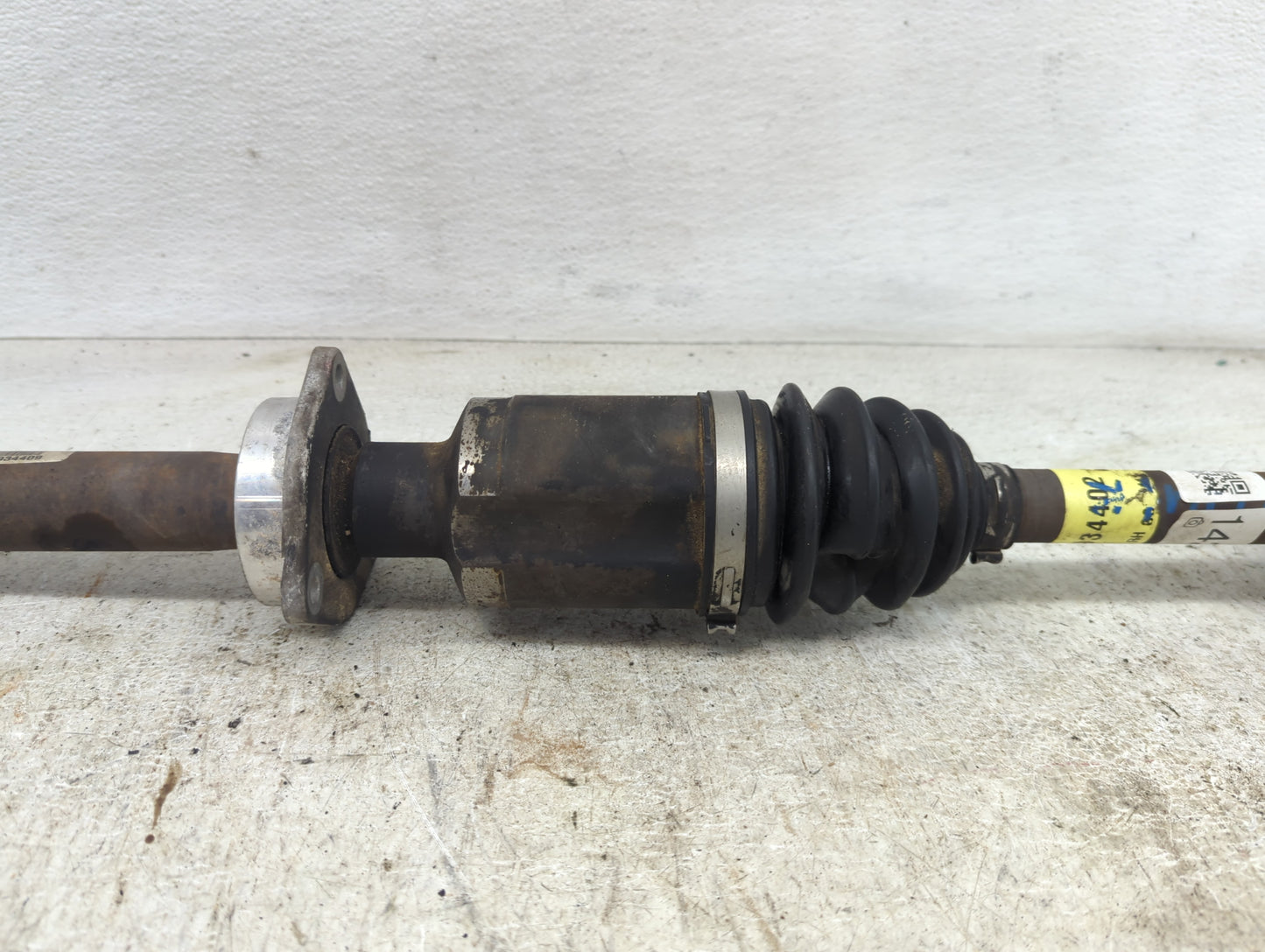 2010-2017 Chevrolet Equinox Axle Shaft Front Passenger Cv C/v - Oemusedautoparts1.com