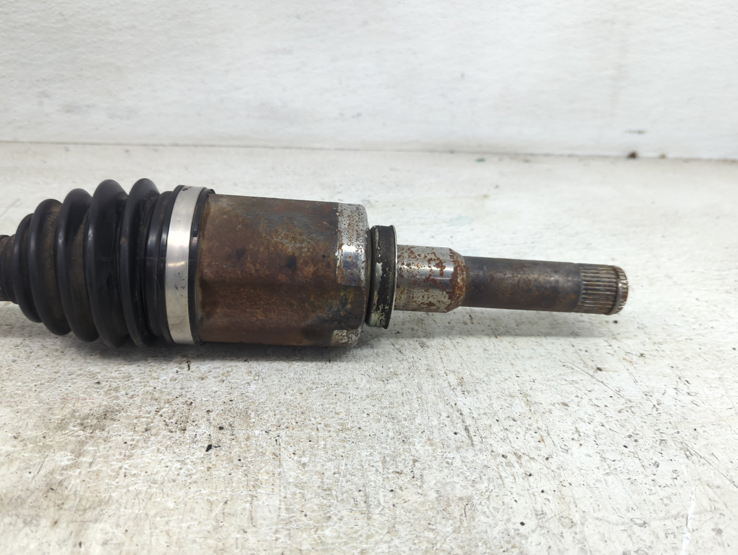 2010-2017 Chevrolet Equinox Axle Shaft Front Driver Cv C/v - Oemusedautoparts1.com