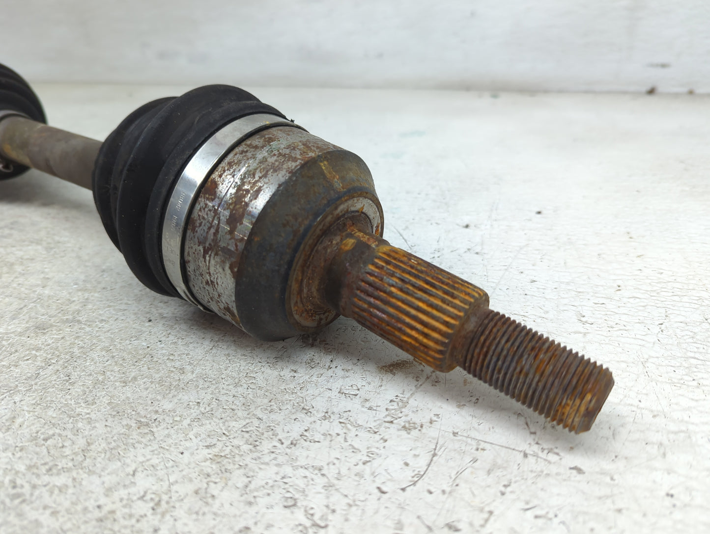 2011 Chevrolet Equinox Axle Shaft Front Passenger Cv C/v - Oemusedautoparts1.com