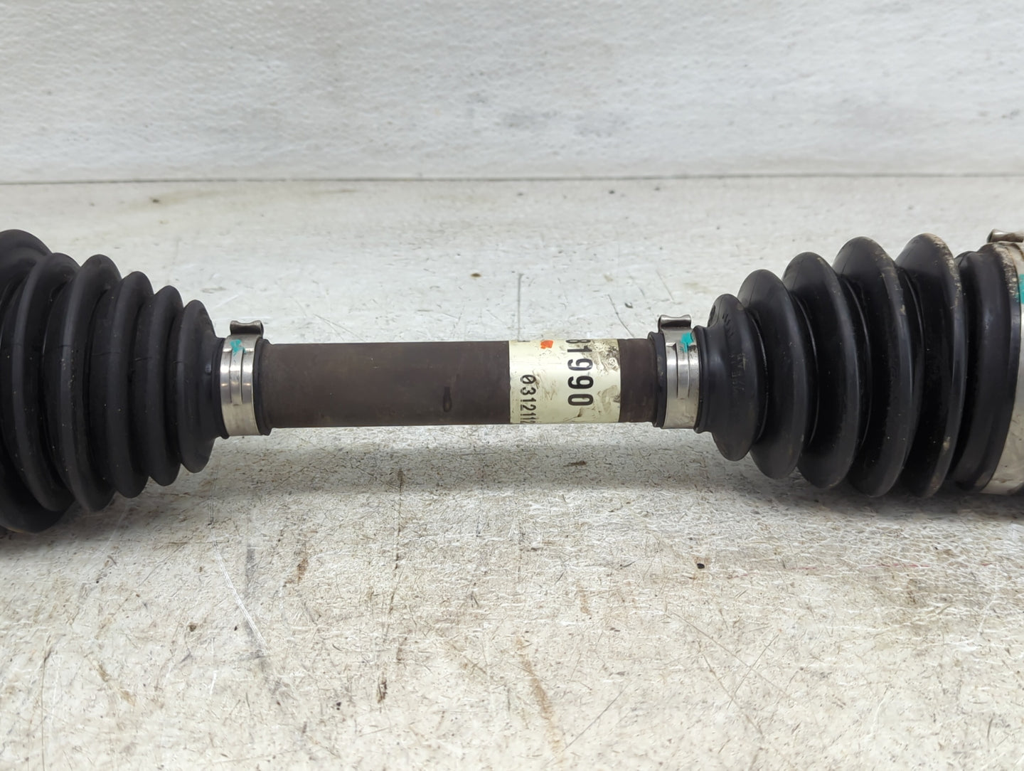 2010-2017 Chevrolet Equinox Axle Shaft Front Driver Cv C/v - Oemusedautoparts1.com