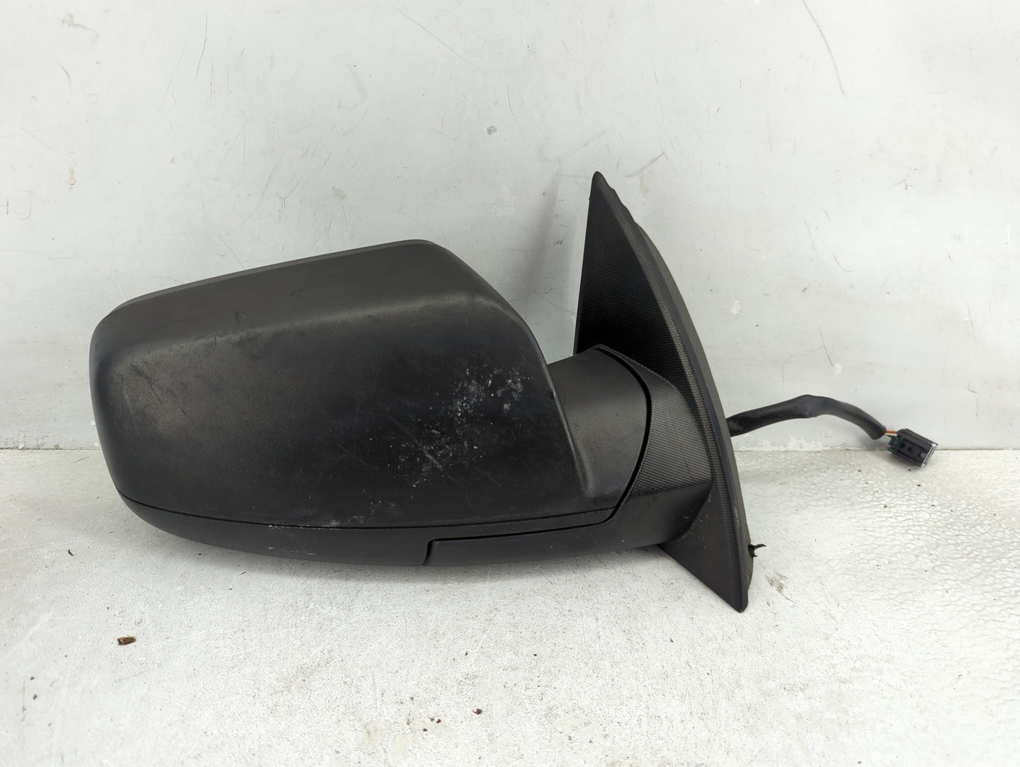 2010-2011 Chevrolet Equinox Passenger Side View Mirror - Right Door Mirror OEM Used - Oemusedautoparts1.com