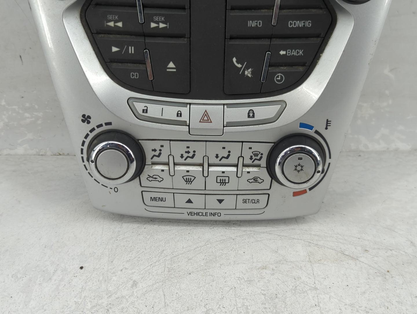 2011 Chevrolet Equinox Radio AM FM Cd Player Receiver Replacement P/N:95952766G Fits Fits 2010 OEM Used Auto Parts - Oemused