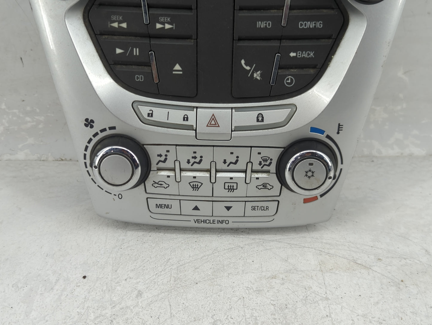 2011 Chevrolet Equinox Radio AM FM Cd Player Receiver Replacement P/N:95952766G Fits Fits 2010 OEM Used Auto Parts - Oemused