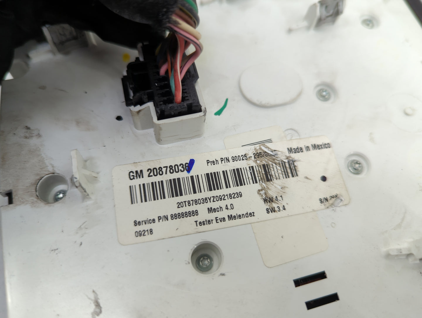 2010-2011 Chevrolet Equinox Radio Control Panel - Oemusedautoparts1.com