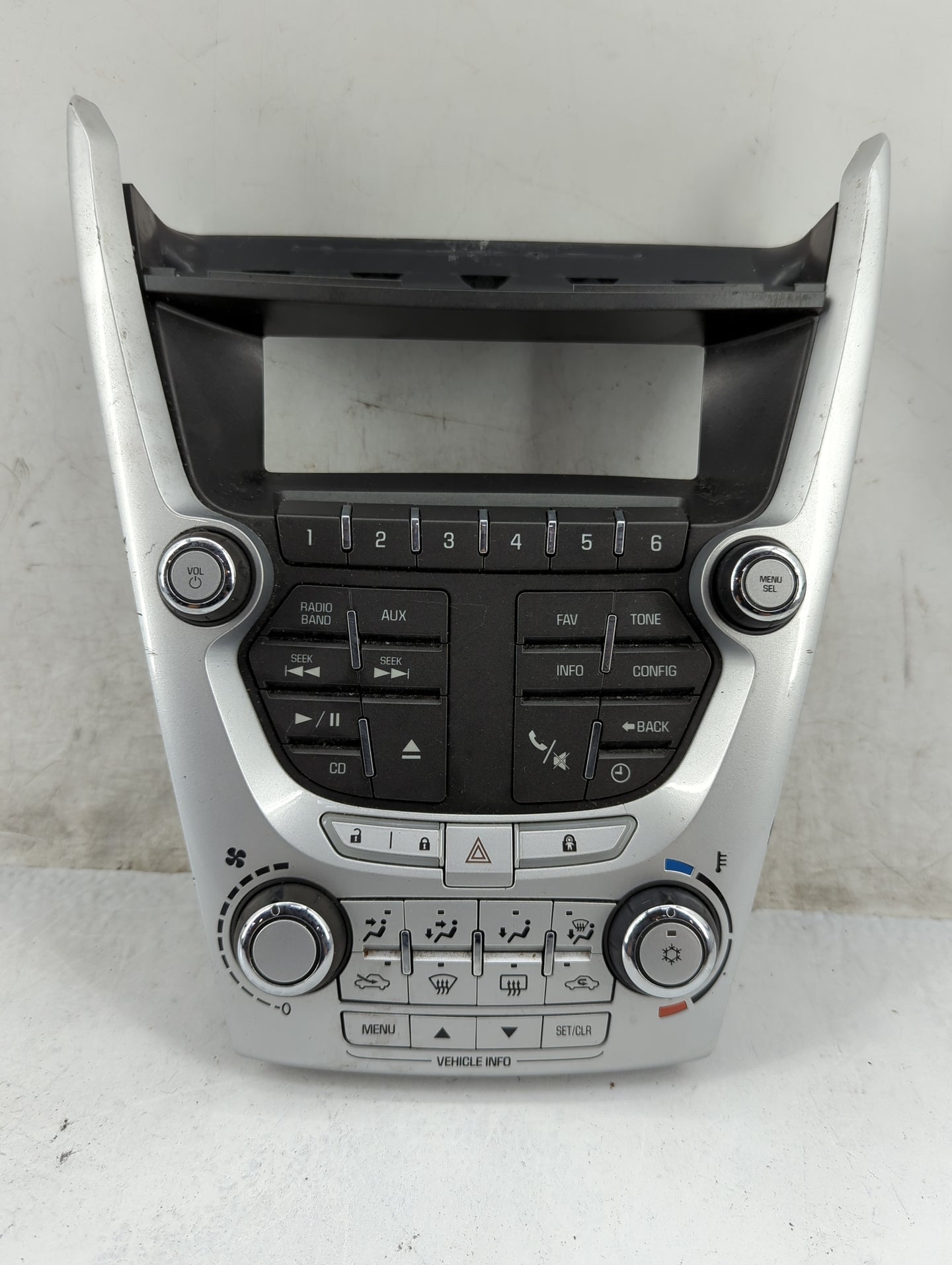 2010-2011 Chevrolet Equinox Radio Control Panel - Oemusedautoparts1.com