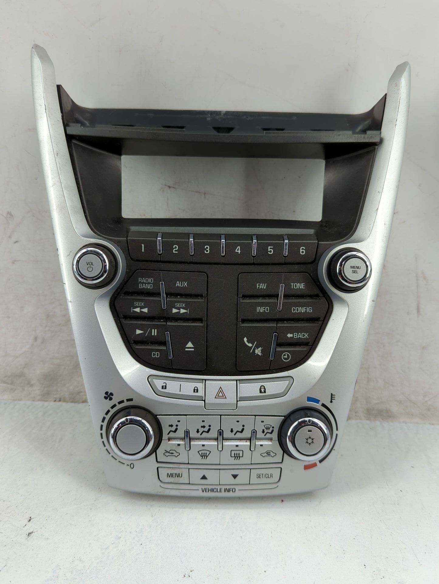 2010-2011 Chevrolet Equinox Radio Control Panel - Oemusedautoparts1.com