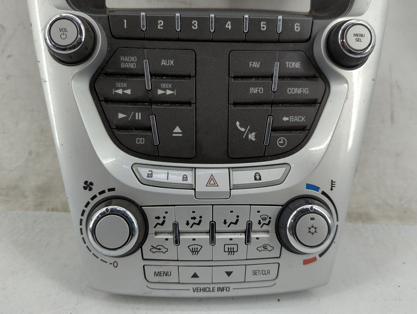 2010-2011 Chevrolet Equinox Radio Control Panel - Oemusedautoparts1.com
