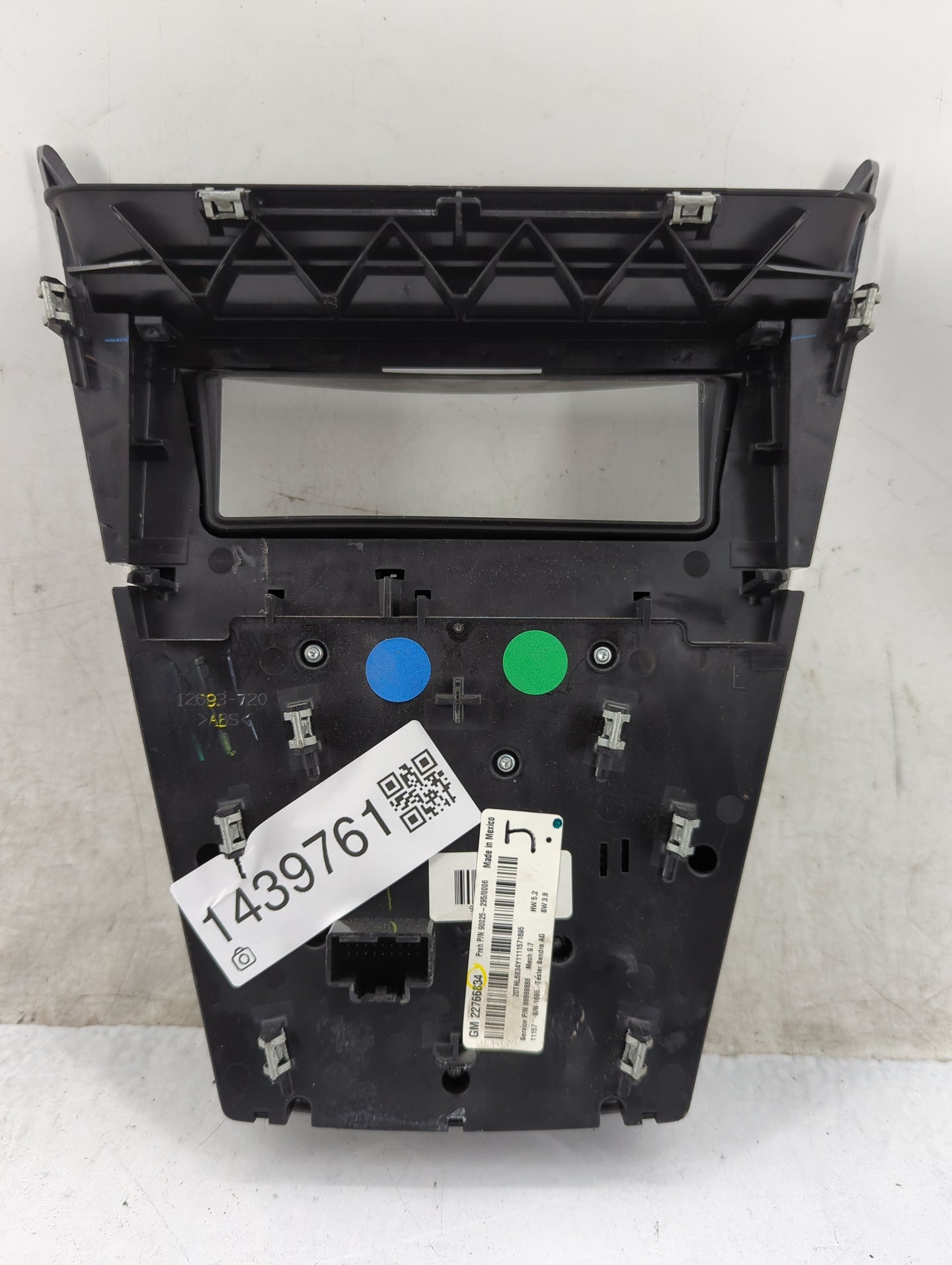 2010-2011 Chevrolet Equinox Radio Control Panel - Oemusedautoparts1.com